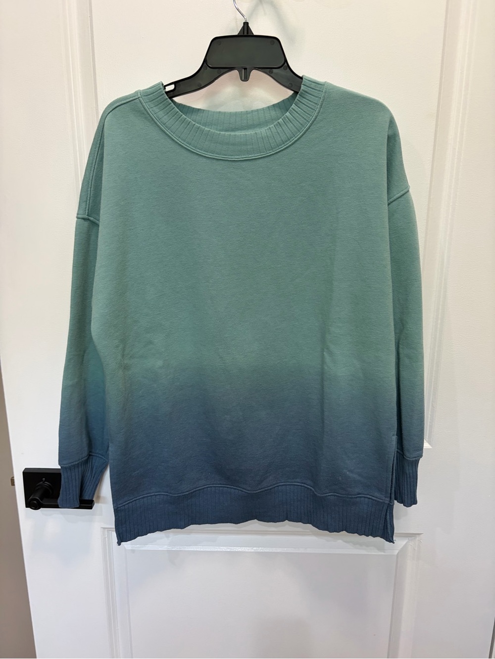 Sonoma Ombre Crewneck Sweatshirt in Seafoam and Navy Fade